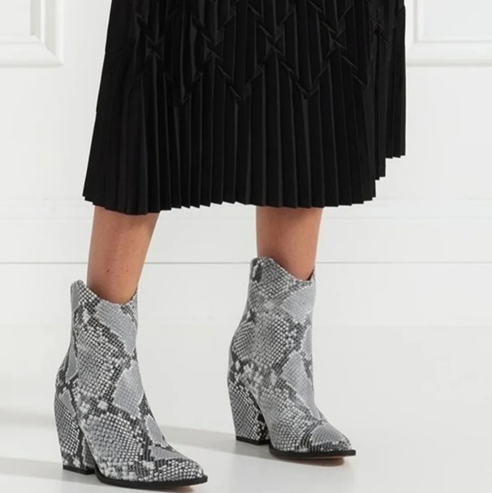 Alias Mae West Snake Print Leather Boots Women's 6